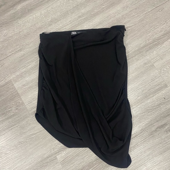 Zara skirt - Picture 3 of 3